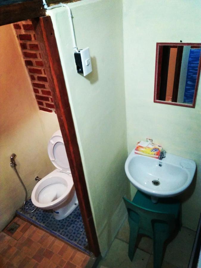 Salty Dog Hostel Telukdalem Екстериор снимка