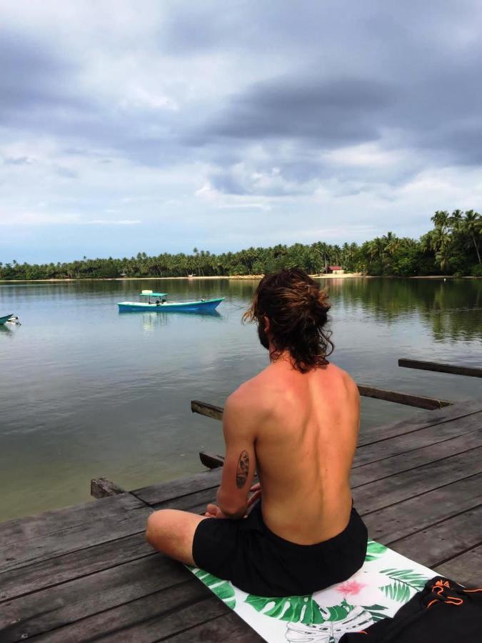 Salty Dog Hostel Telukdalem Екстериор снимка