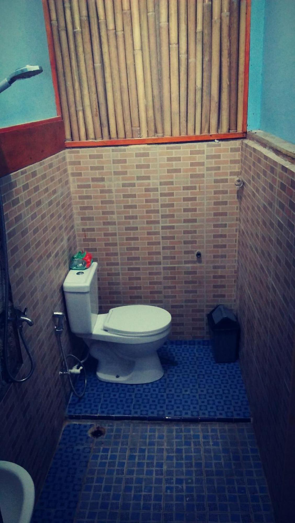 Salty Dog Hostel Telukdalem Стая снимка